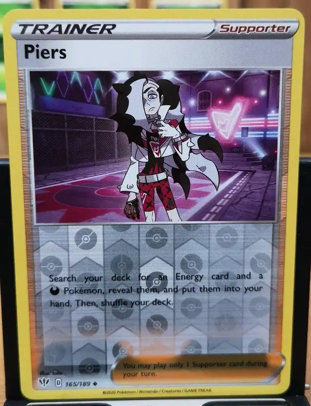Piers [Reverse Holo]