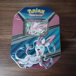 V Heroes Sylveon Tin - Pokemon Brilliant Stars