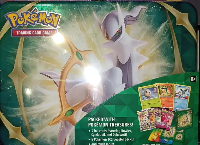 Arceus Spring 2022 Collector's Chest