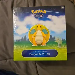 Dragonite VSTAR Premier Deck Holder Collection - Pokemon Go