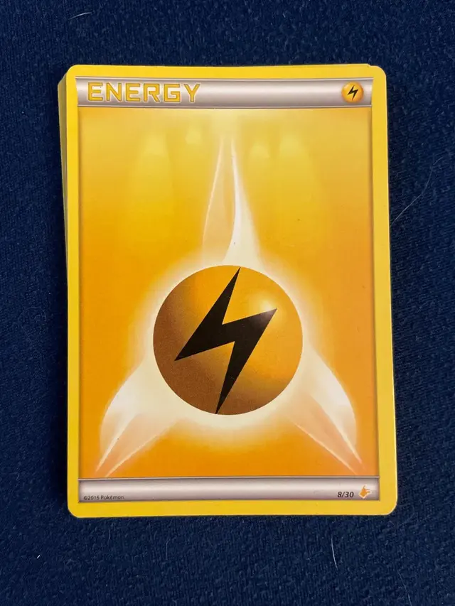 Lightning Energy - Pokemon Pikachu Libre & Suicune #8