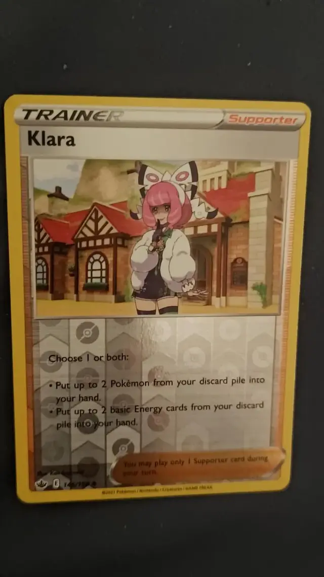 Klara [Reverse Holo]