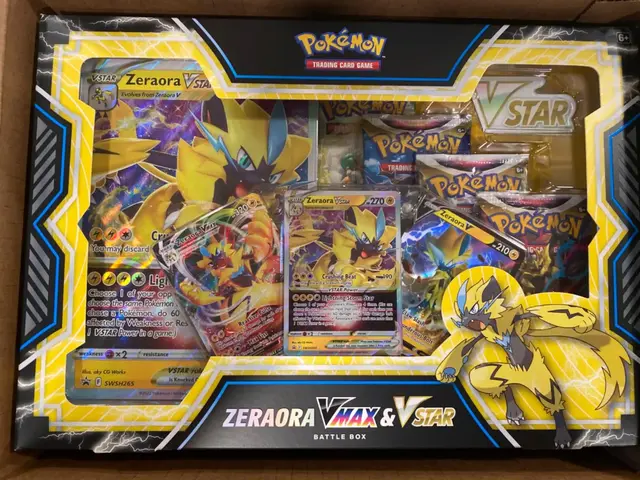 Zeraora VMAX & VStar Battle Box