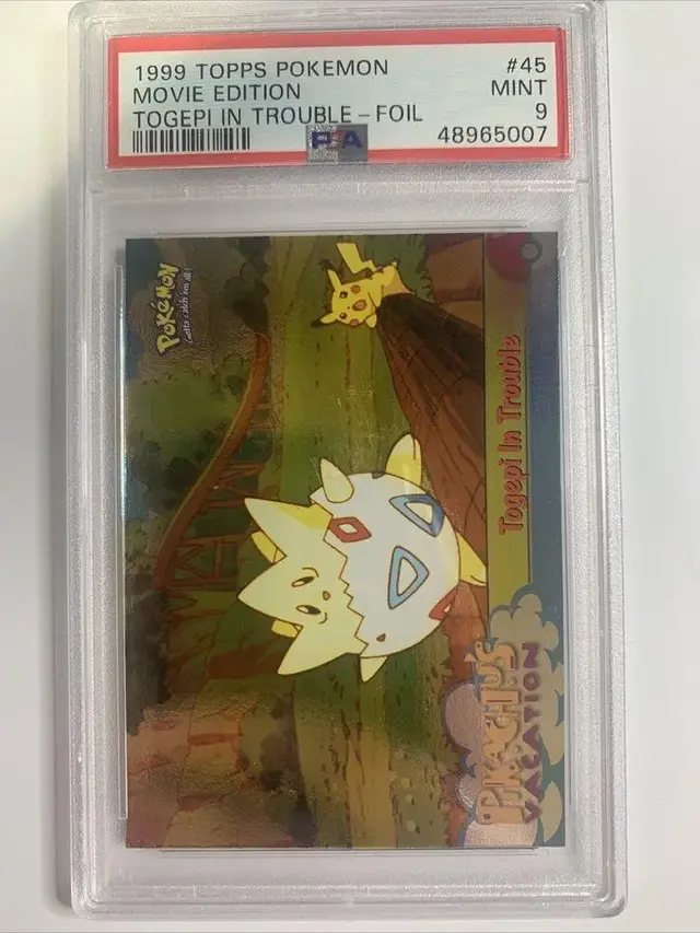 Togepi in Trouble [Foil] #45 - Pokemon 1999 Topps Movie