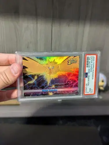 Enter Zapdos [Rainbow Foil] #33 - Pokemon 2000 Topps Movie