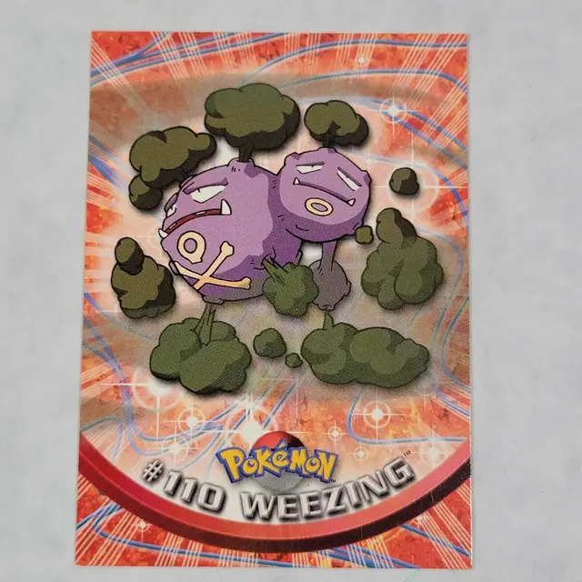 Weezing #110 - Pokemon 2000 Topps TV