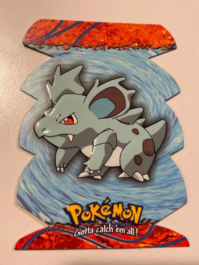 Nidorina #EVO8 - Pokemon 2000 Topps TV Die Cut